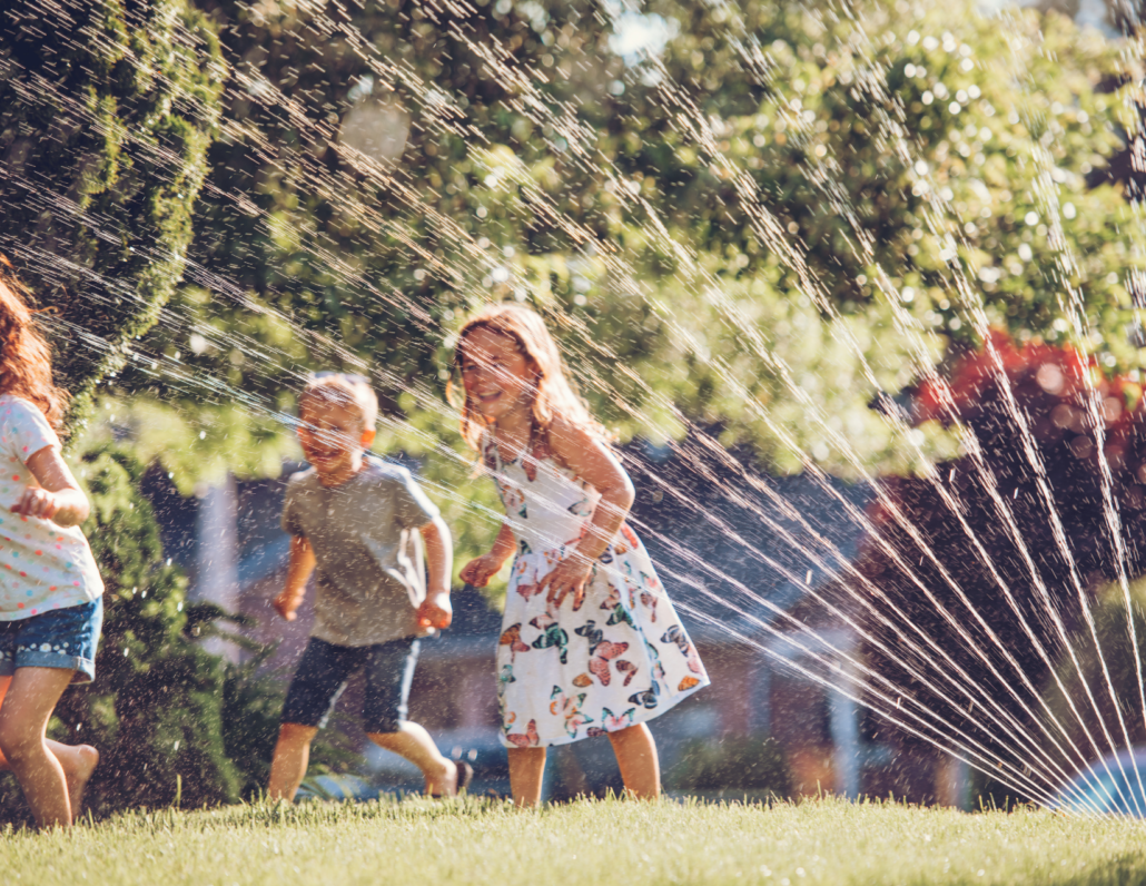 Tips To Keep Your Children Hydrated All Summer - Feed To Succeed